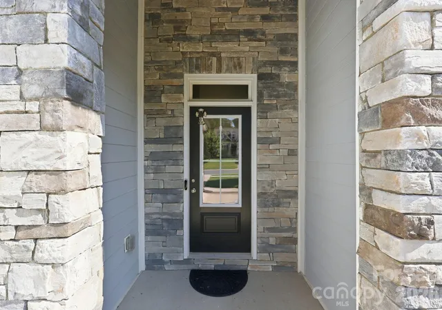 Photo 2 of Single family home for sale at 2612 Poplar Cvs Dr Nw, Concord, NC 28027 | MLS# 4401106 | Listing updated on 2026-10-05