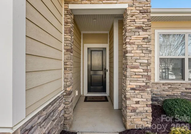 Photo 3 of Single family home for sale at 4843 Looking Glass Trl, Denver, NC 28037 | MLS# 4401107 | Listing updated on 2026-10-09