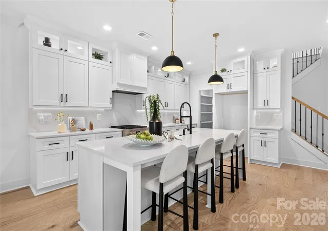 3rd image of 2316 Chateau Ct, Matthews, NC 28105 | MLS# 4401109