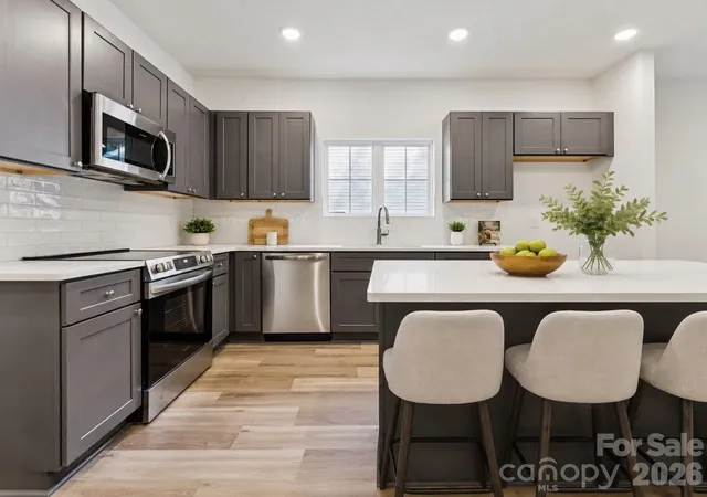 Photo 2 of Single family home for sale at 1175 Stoneglen Dr, Salisbury, NC 28146 | MLS# 4401120 | Listing updated on 2026-08-27