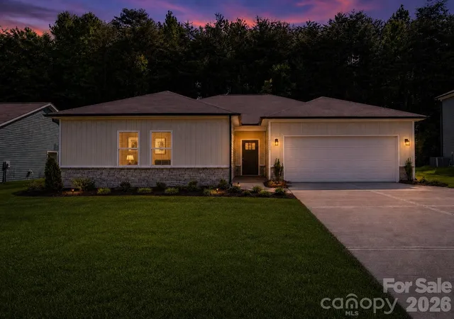 Photo 3 of Single family home for sale at 1175 Stoneglen Dr, Salisbury, NC 28146 | MLS# 4401120 | Listing updated on 2026-08-27