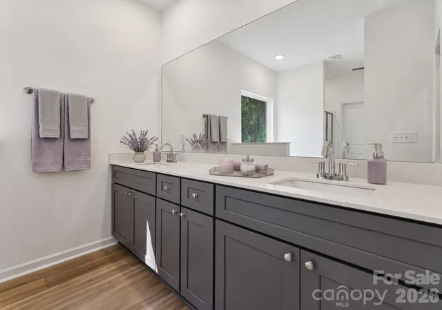 Photo 4 of Single family home for sale at 1175 Stoneglen Dr, Salisbury, NC 28146 | MLS# 4401120 | Listing updated on 2026-08-27