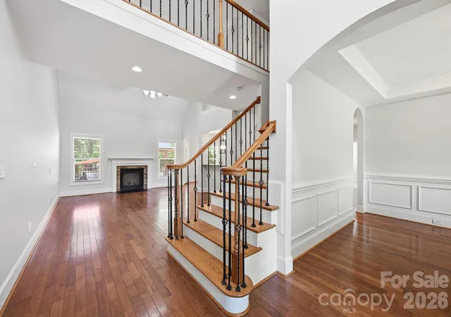 Photo 2 of Single family home for sale at 202 Indian Trl, Mooresville, NC 28117 | MLS# 4401126 | Listing updated on 2026-09-27