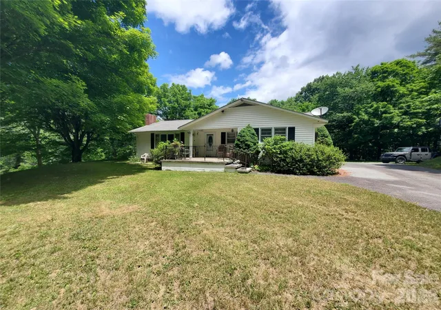 Homes for sale in Spruce Pine, NC | 886 Hanging Rock Rd, Spruce Pine, NC 28777 | MLS# 4401130