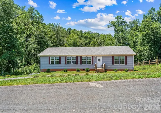 Photo 1 of Sale Pending at 1940 Eastbrook Cir, Morganton, NC 28655 | MLS# 4401137 | Listing updated on 2026-08-19
