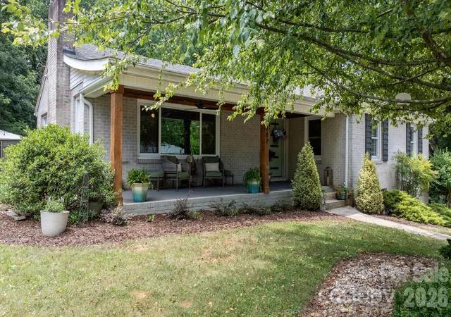 Homes for sale in North Wilkesboro, NC | 1007 I St, North Wilkesboro, NC 28659 | MLS# 4401159