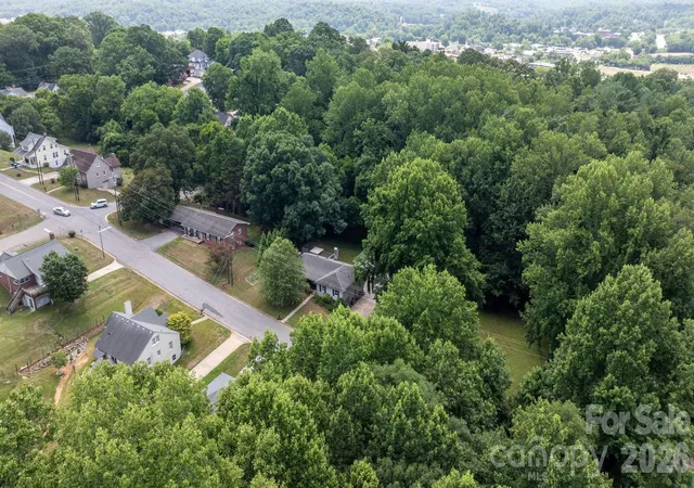 Homes for sale in North Wilkesboro, NC | 1007 I St, North Wilkesboro, NC 28659 | MLS# 4401159