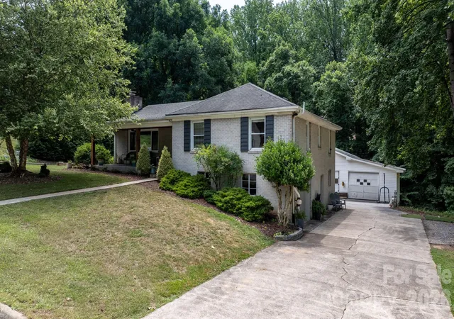 Homes for sale in North Wilkesboro, NC | 1007 I St, North Wilkesboro, NC 28659 | MLS# 4401159