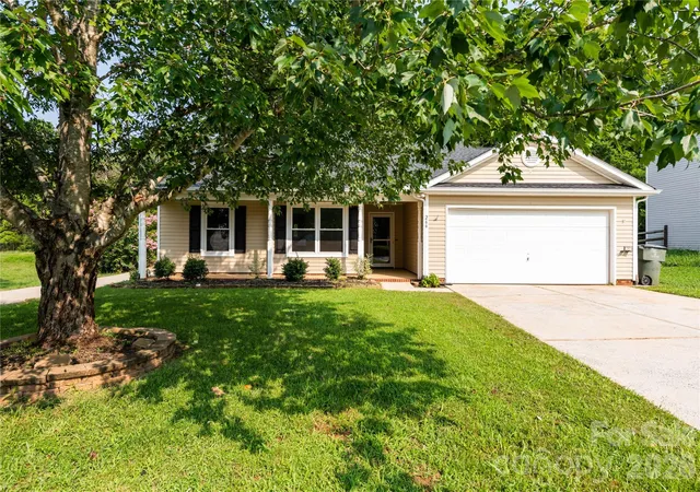 Photo 3 of Single family home for sale at 266 Kendra Dr Sw, Concord, NC 28025 | MLS# 4401162 | Listing updated on 2026-10-01