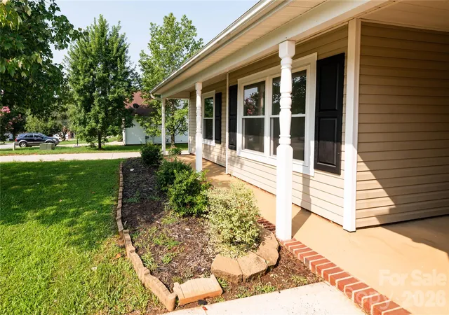 Photo 4 of Single family home for sale at 266 Kendra Dr SW, Concord, NC 28025 | MLS# 4401162 | Listing updated on 2026-10-01