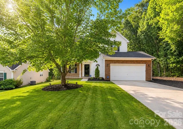Photo 2 of Single family home for sale at 12819 Matisse Ln, Charlotte, NC 28215 | MLS# 4401166 | Listing updated on 2026-09-28