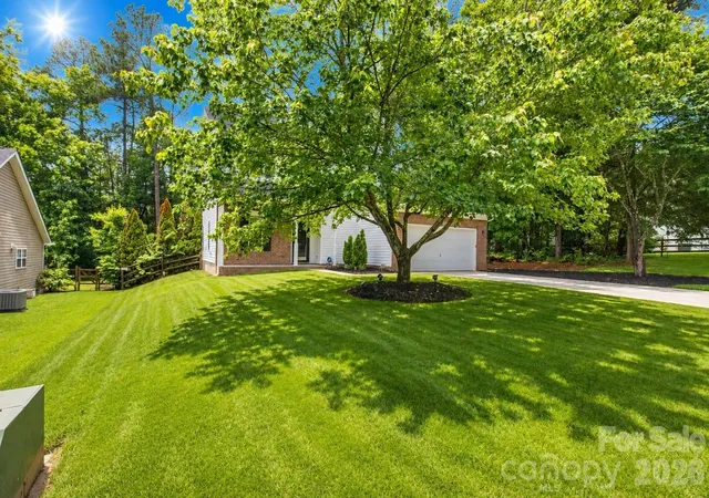 Photo 3 of Single family home for sale at 12819 Matisse Ln, Charlotte, NC 28215 | MLS# 4401166 | Listing updated on 2026-09-28