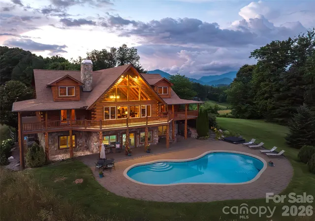 Photo 2 of Single family home for sale at 316 Stevenson Cvs Rd, Waynesville, NC 28785 | MLS# 4401193 | Listing updated on 2026-10-09