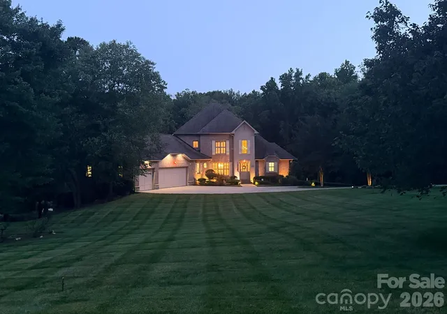 Photo 2 of Sale Pending at 166 Atlantic Way, Mooresville, NC 28117 | MLS# 4401198 | Listing updated on 2026-10-02