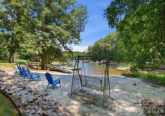 Photo 3 of Sale Pending at 166 Atlantic Way, Mooresville, NC 28117 | MLS# 4401198 | Listing updated on 2026-10-02