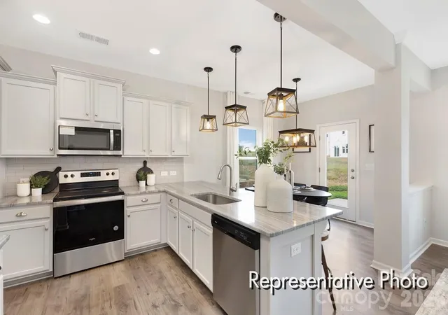 2nd image of 1015 Gondola Ct #21A, Salisbury, NC 28146 | MLS# 4401200
