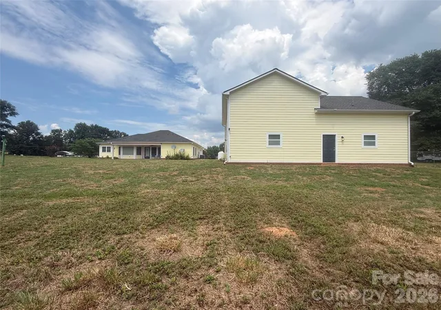 Photo 4 of Single family home for sale at 1038 Steel Brg Rd, Mooresboro, NC 28114 | MLS# 4401203 | Listing updated on 2026-08-07