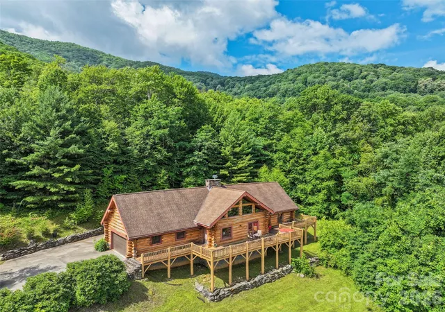 Homes for sale in Waynesville, NC | 220 Mica Mine Rd, Waynesville, NC 28786 | MLS# 4401207