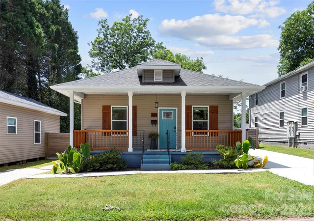 2nd image of 904 Laye St, Belmont, NC 28012 | MLS# 4401222