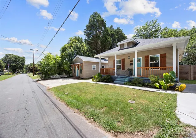 4th image of 904 Laye St, Belmont, NC 28012 | MLS# 4401222