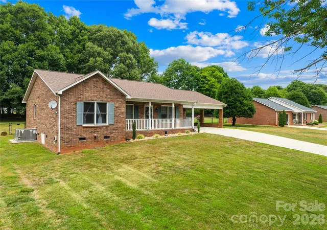 Homes for sale in Statesville, NC | 156 Doe Trail Ln, Statesville, NC 28625 | MLS# 4401230