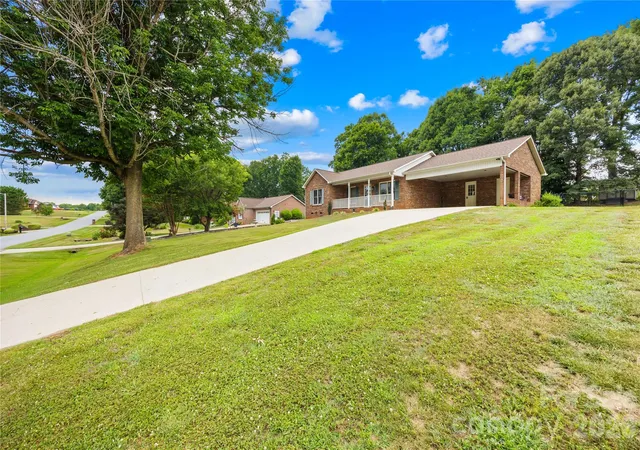 Homes for sale in Statesville, NC | 156 Doe Trail Ln, Statesville, NC 28625 | MLS# 4401230