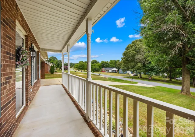 Photo 3 of Single family home for sale at 156 Doe Trl Ln, Statesville, NC 28625 | MLS# 4401230 | Listing updated on 2026-09-04