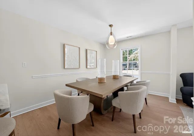 Photo 4 of Single family home for sale at 7107 Valley Hvn Dr, Charlotte, NC 28211 | MLS# 4401246 | Listing updated on 2026-09-24