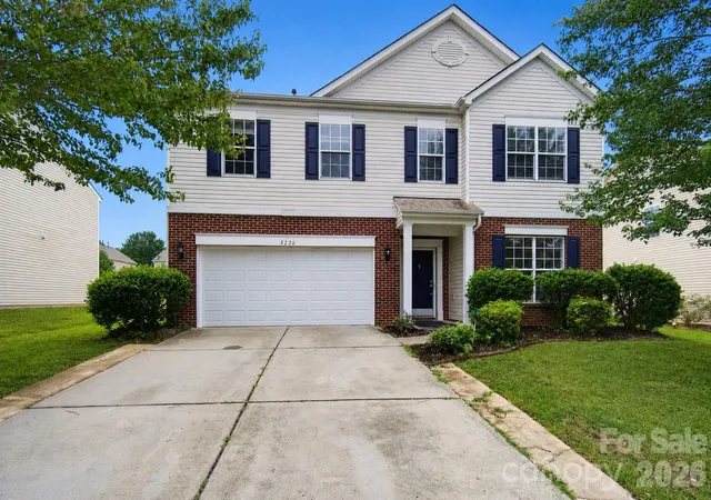 Photo 3 of Single family home for sale at 5226 Coffeeberry Ln, Charlotte, NC 28227 | MLS# 4401255 | Listing updated on 2026-10-06
