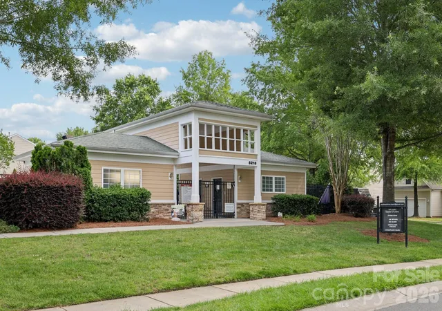 Photo 1 of Single family home for sale at 5226 Coffeeberry Ln, Charlotte, NC 28227 | MLS# 4401255 | Listing updated on 2026-10-06