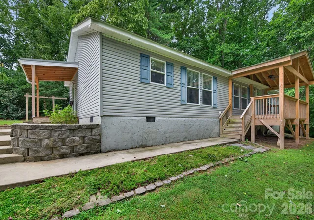 2nd image of 146 Banks View Ln, Hendersonville, NC 28792 | MLS# 4401273