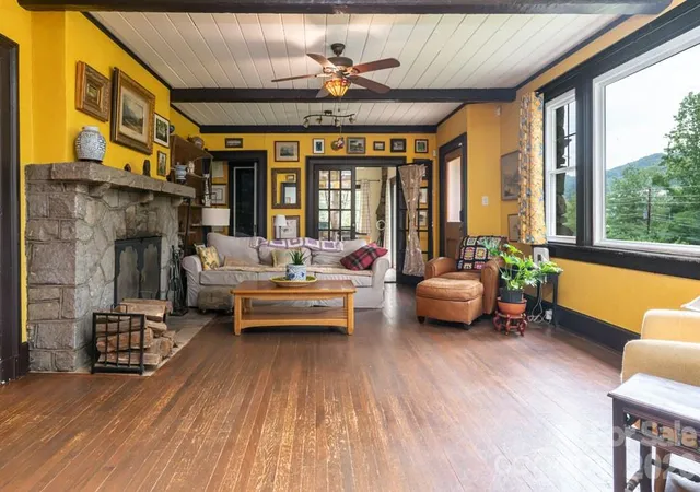 3rd image of 25 Mineral Springs Rd, Asheville, NC 28805 | MLS# 4401275