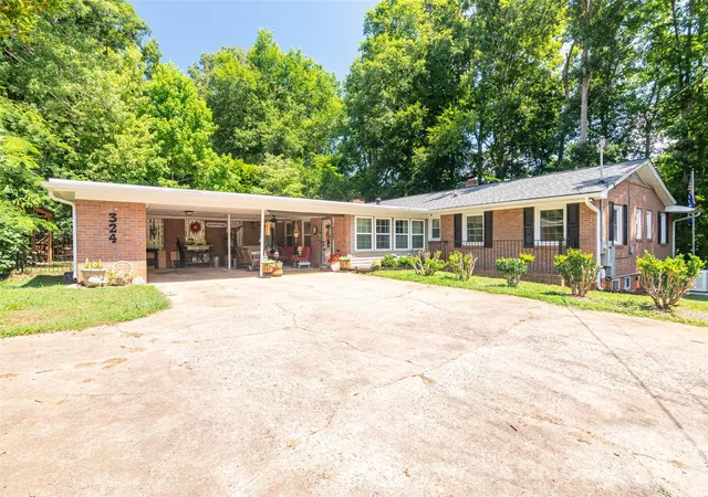 4th image of 324 Country Club Cir, Shelby, NC 28150 | MLS# 4401280