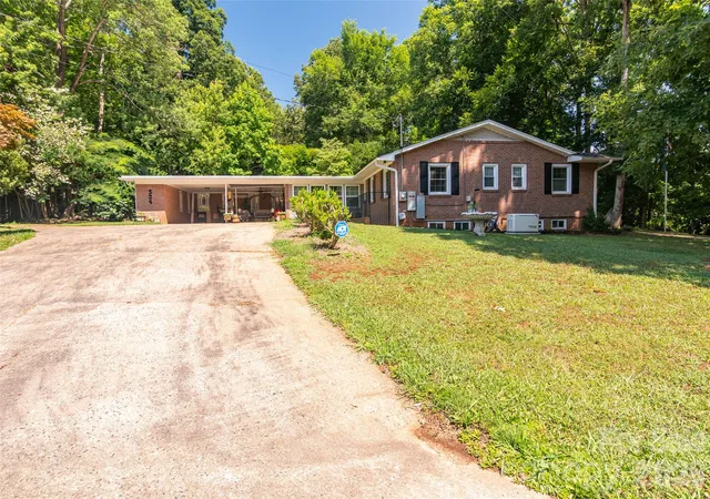 5th image of 324 Country Club Cir, Shelby, NC 28150 | MLS# 4401280