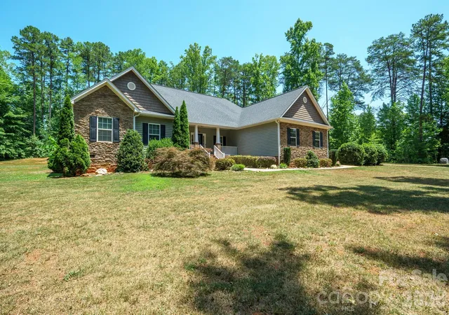 Homes for sale in Maiden, NC | 4628 Cayton Dr, Maiden, NC 28650 | MLS# 4401296