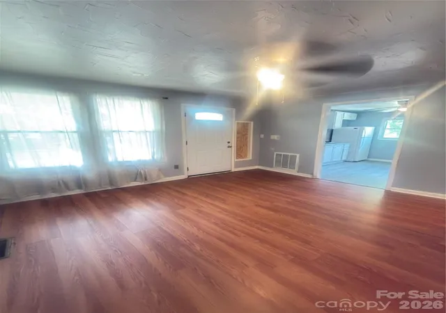 5th image of 618 S Center St, Hickory, NC 28602 | MLS# 4401298
