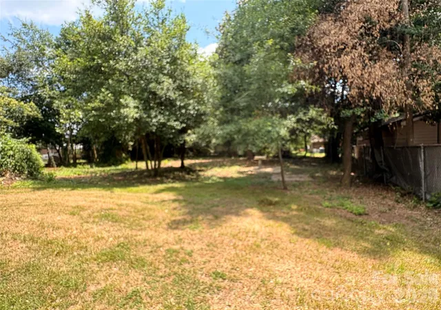 5th image of 725 5Th Ave Sw, Hickory, NC 28602 | MLS# 4401316