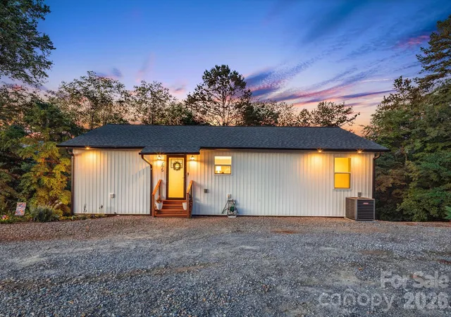 Photo 2 of Single family home for sale at 295 Penland St, Clyde, NC 28721 | MLS# 4401322 | Listing updated on 2026-09-14