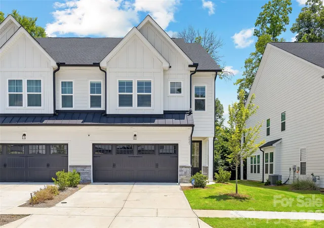 Photo 1 of Townhouse for sale at 6023 Corbin Woods Ct, Charlotte, NC 28226 | MLS# 4401327 | Listing updated on 2026-09-23