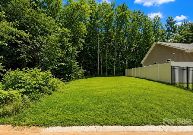 Photo 1 of Land for sale at 5832 Patton St, Charlotte, NC 28269 | MLS# 4401336 | Listing updated on 2026-07-31