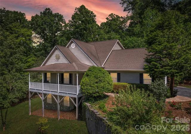 1st image of 602 Hidden Springs Dr, Asheville, NC 28804 | MLS# 4401344