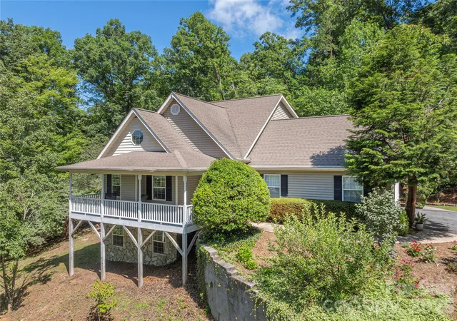 43rd image of 602 Hidden Springs Dr, Asheville, NC 28804 | MLS# 4401344