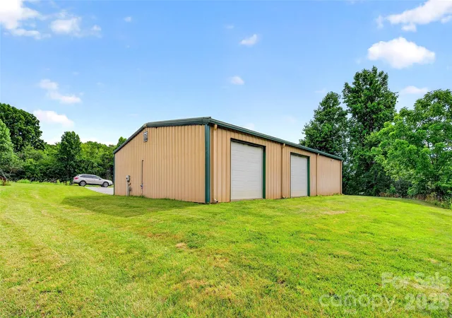 Photo 3 of Single family home for sale at 533 Catawba River Rd, Old Fort, NC 28762 | MLS# 4401360 | Listing updated on 2026-08-24