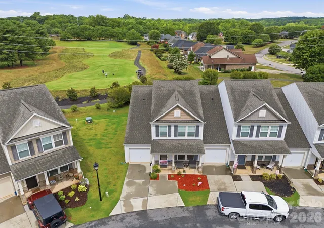 Photo 3 of Townhouse for sale at 108 Davenport Dr, Statesville, NC 28677 | MLS# 4401362 | Listing updated on 2026-08-18