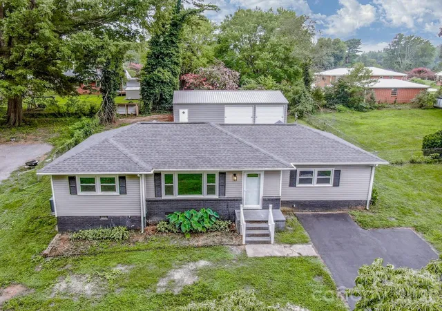 Single family home for sale at 1317 Meadowbrook Cir, Salisbury, NC 28144 | MLS# 4401363