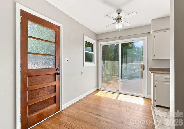 Photo 4 of Single family home for sale at 14 E Indiana Ave, Asheville, NC 28806 | MLS# 4401394 | Listing updated on 2026-09-24