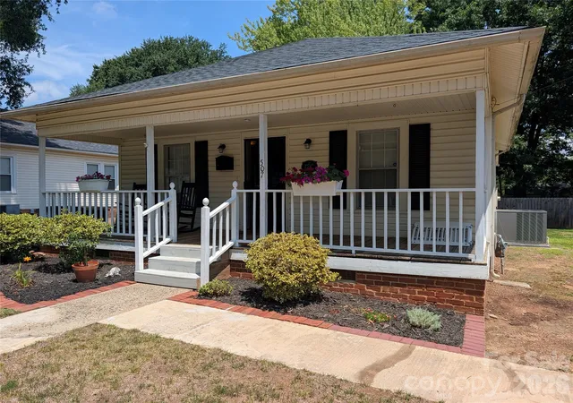 Homes for sale in Kannapolis, NC | 507 E 10Th St, Kannapolis, NC 28083 | MLS# 4401406