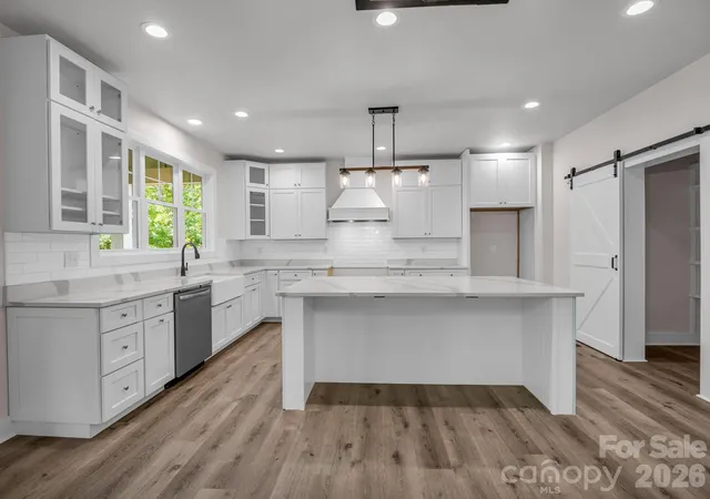 3rd image of 42 Stone Crest Mountain Dr, Black Mountain, NC 28711 | MLS# 4401407
