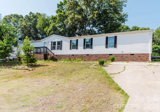 Homes for sale in Statesville, NC | 308 Forest Hollow Dr, Statesville, NC 28677 | MLS# 4401408
