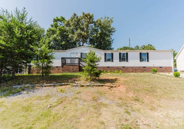 Homes for sale in Statesville, NC | 308 Forest Hollow Dr, Statesville, NC 28677 | MLS# 4401408